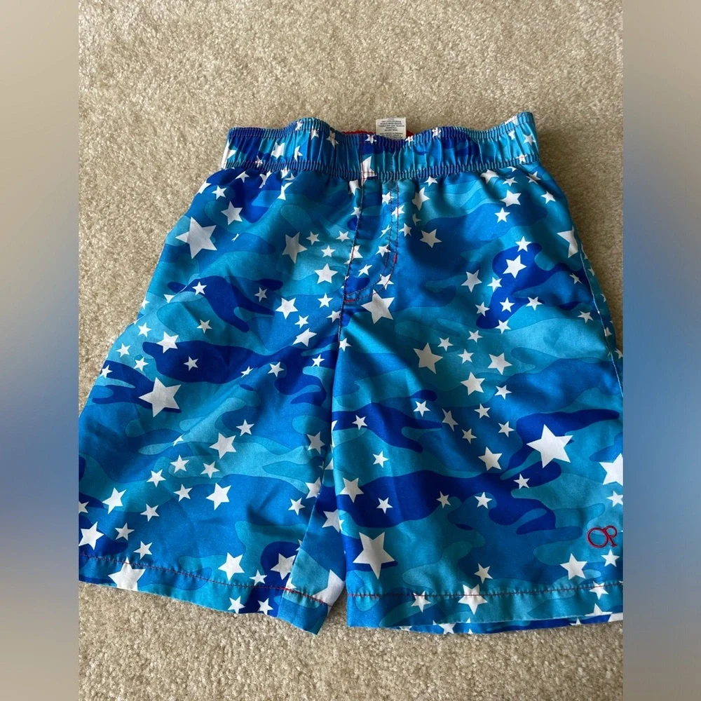 Bundle of 2 boys size M swim‎ shorts.